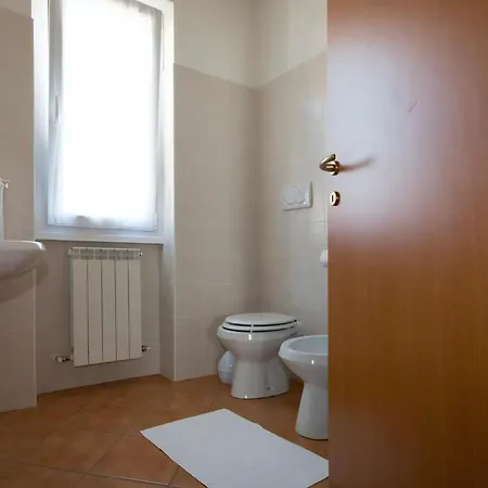 Nette In Apartman