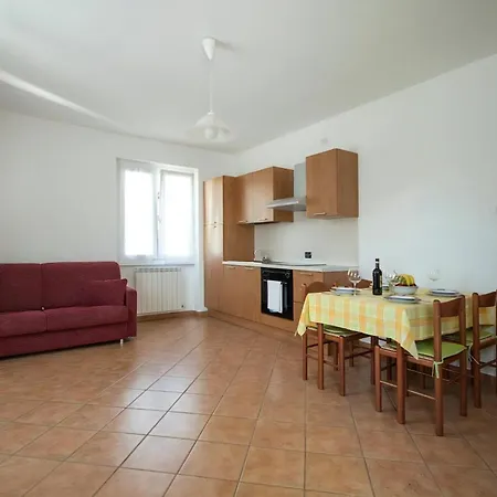 Nette In Apartman *